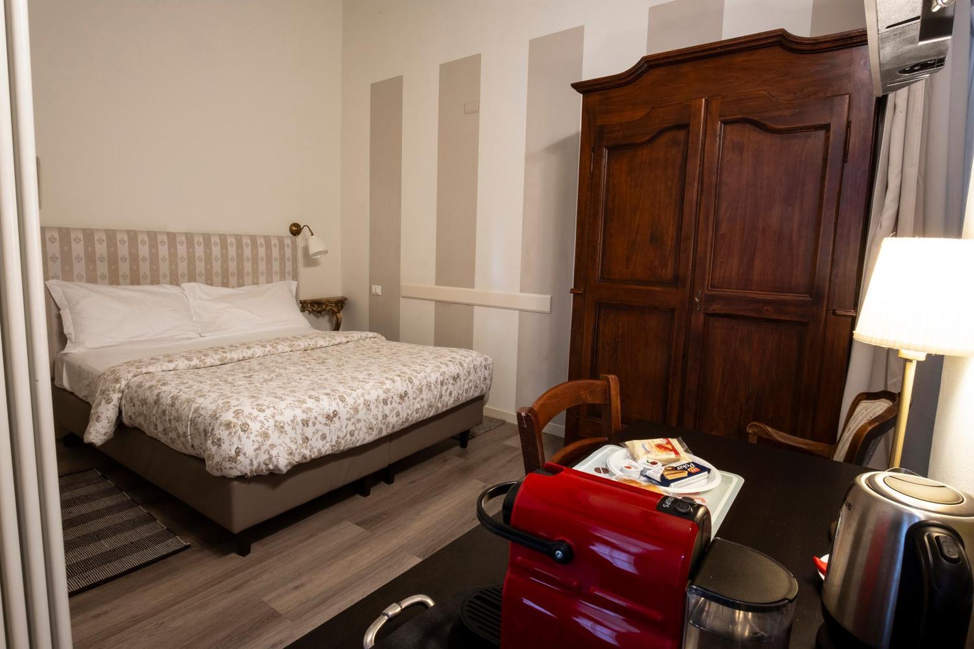Il Cortiletto Hotel Placência Exterior foto