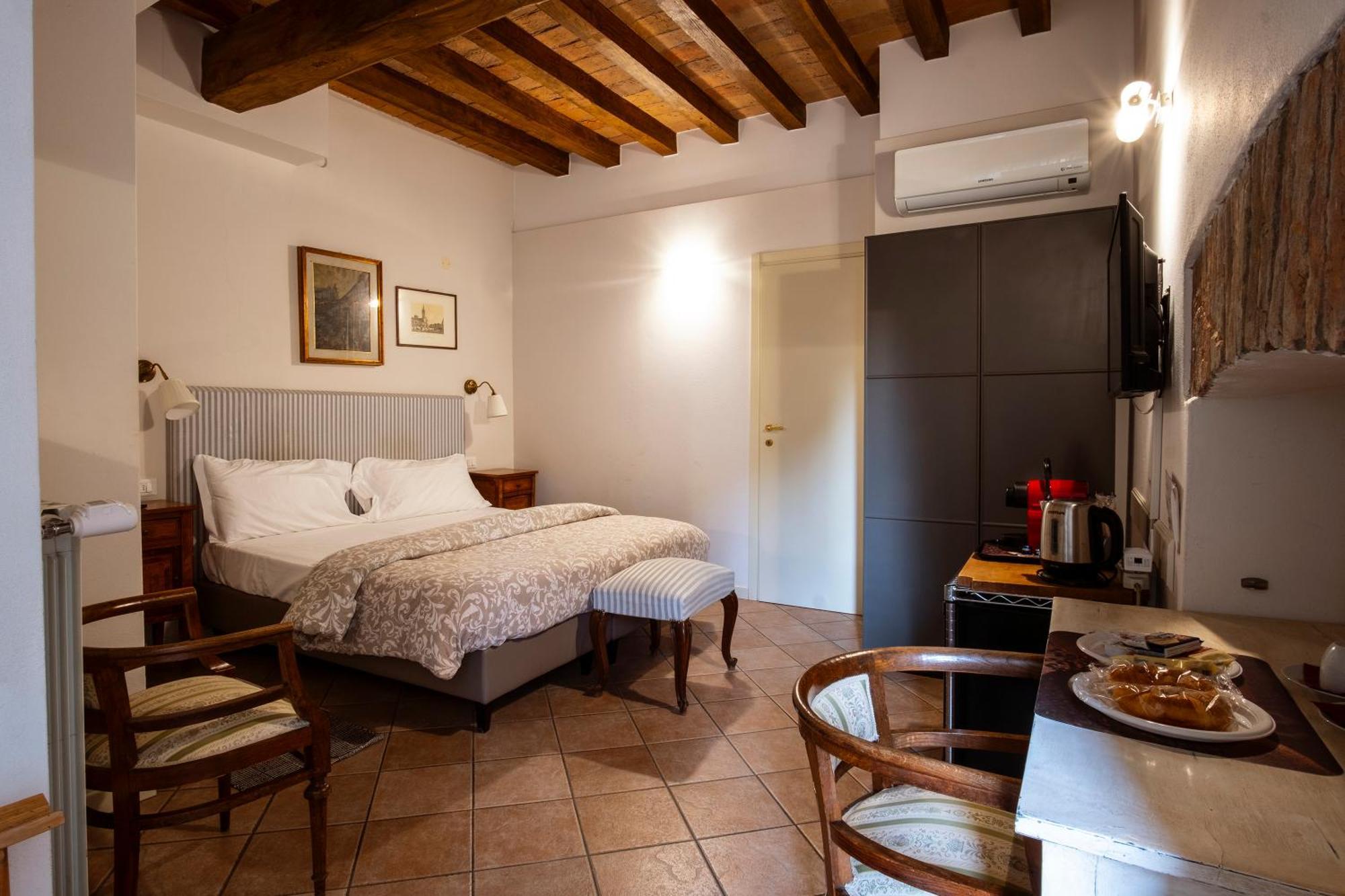 Il Cortiletto Hotel Placência Exterior foto