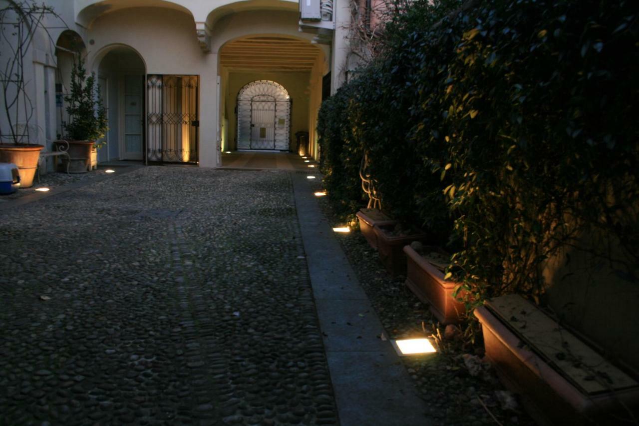 Il Cortiletto Hotel Placência Exterior foto